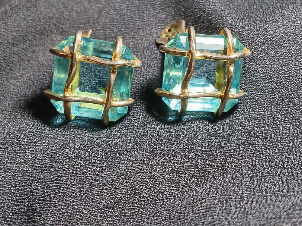 Ledo Vintage Aqua Blue Gold Tone Chunky Clip On Earrings Lucite Large Retro - Picture 3 of 5